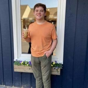 Meet your Posher, Ethan